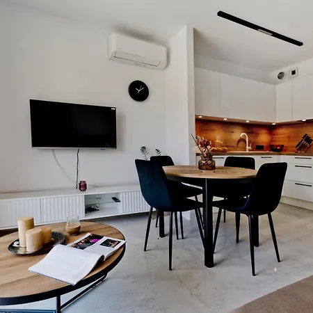 Belni Edyta I Maciej Wolak Apartamento